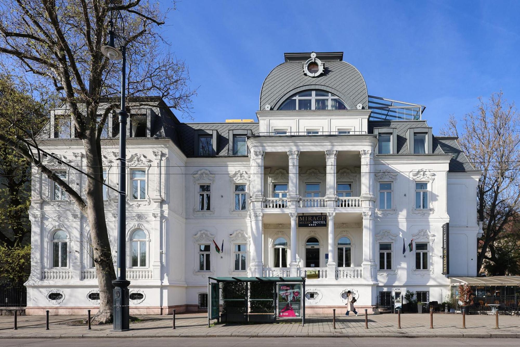 Mirage Medic Hotel Budapest Exteriör bild